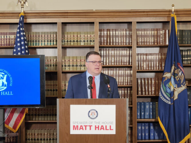 State House speaker tells schools to hold the line amid budget standoff
